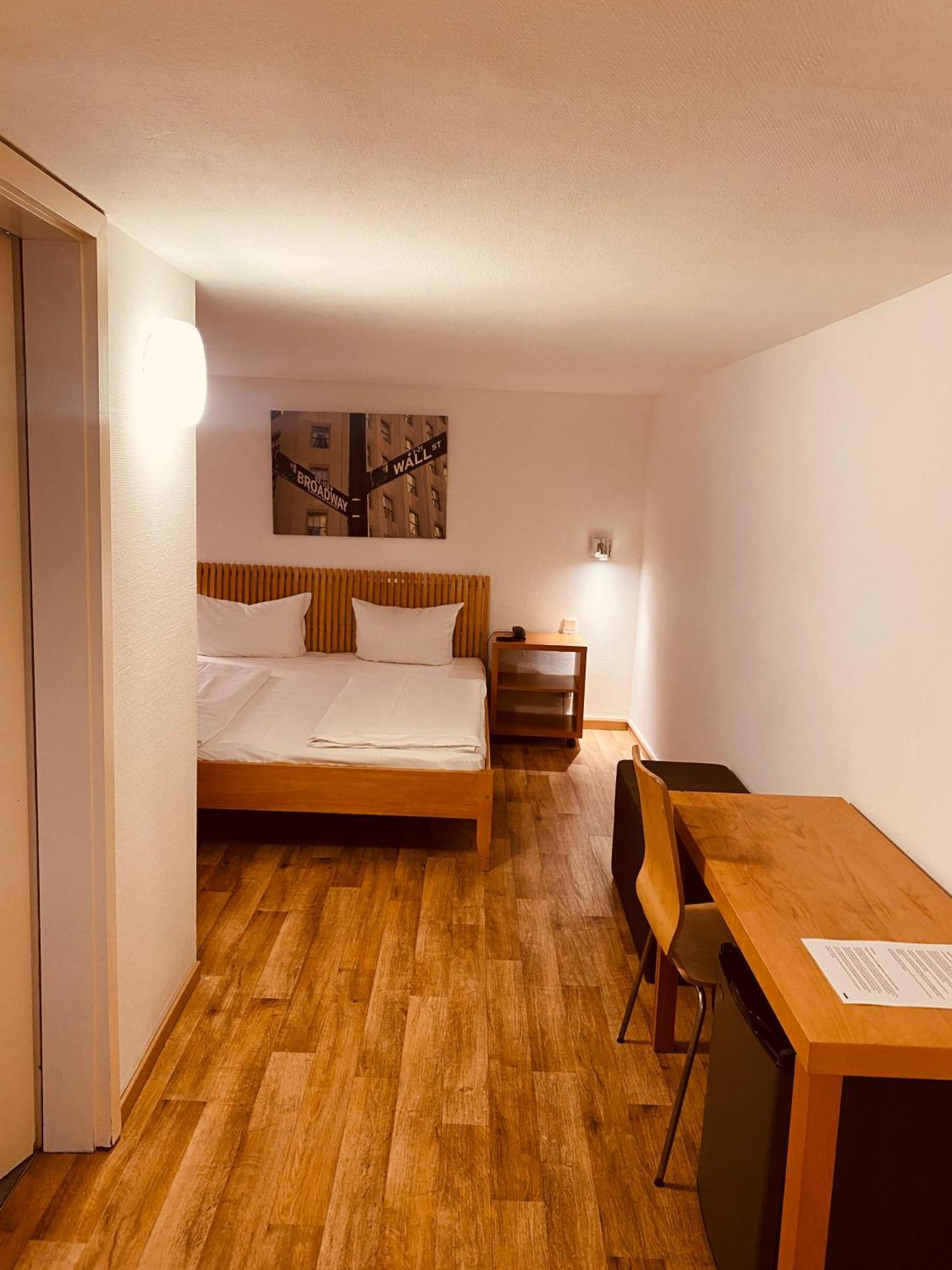 Stay Inn Central Station Frankfurt am Main Quarto foto